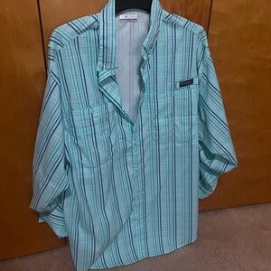 Men’s Columbia shirt